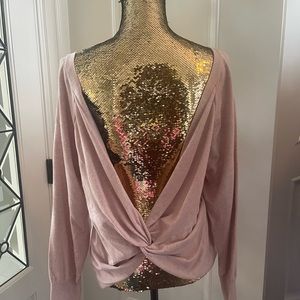 Light dusty pink twist sweater